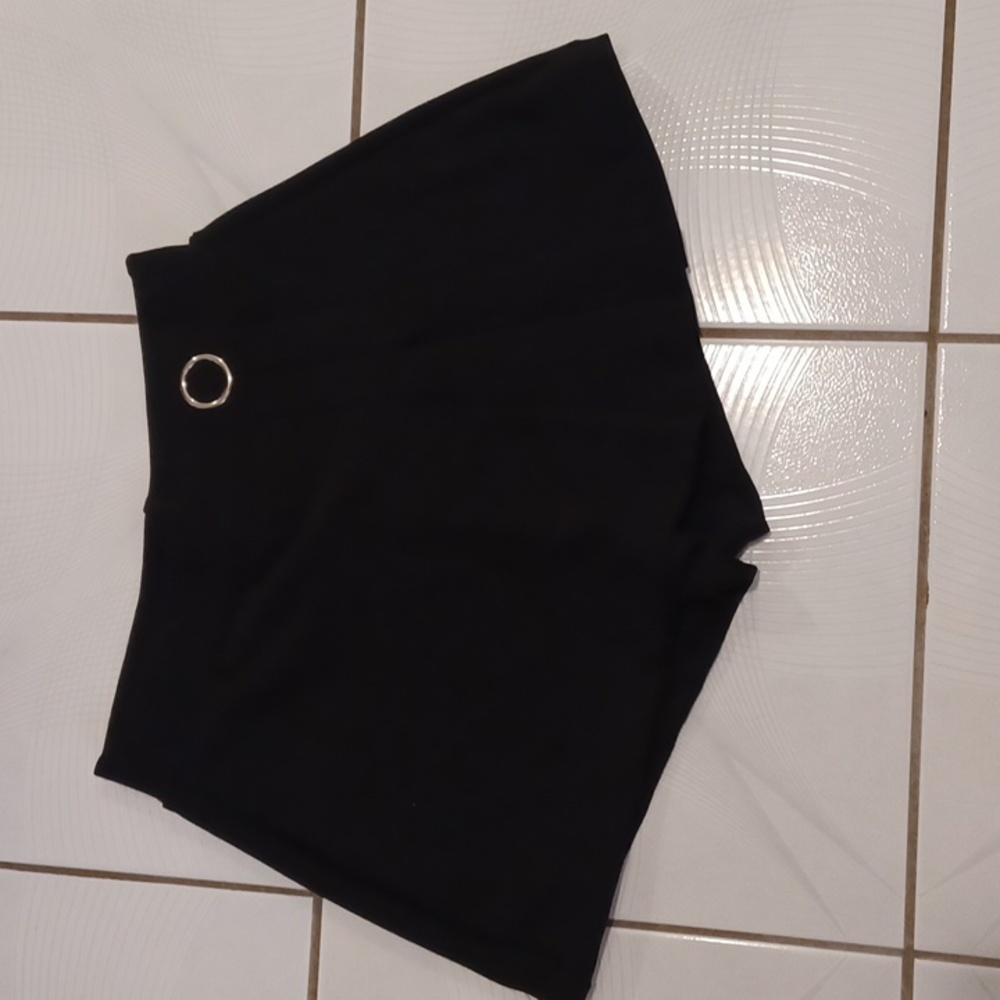 4/$80 Elegant Black Skort with Ring Detail & Pleats - Size Small